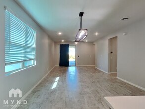 9520 Thatcher Ave in Mesa, AZ - Foto de edificio - Building Photo