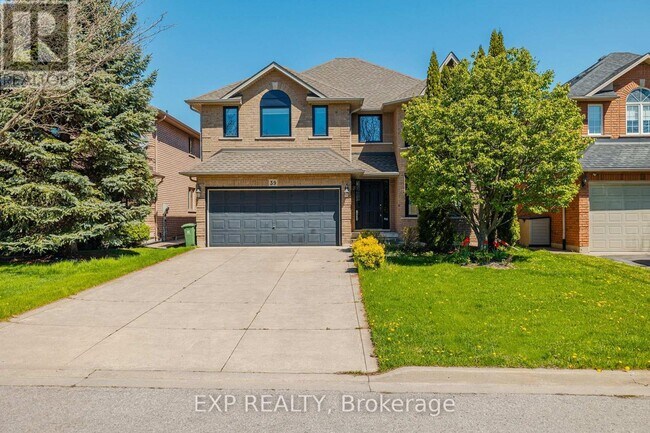 39 Bosworth St in Hamilton, ON - Building Photo - Building Photo