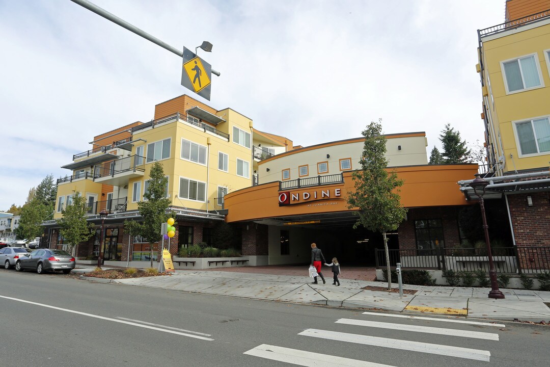Ondine at Juanita Bay in Kirkland, WA - Foto de edificio