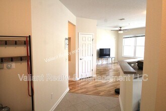 13364 Beach Blvd in Jacksonville, FL - Foto de edificio - Building Photo