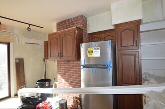 372 Broadway, Unit A in Newport, RI - Building Photo - Building Photo