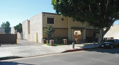 13919 Paramount Blvd in Paramount, CA - Building Photo - Building Photo