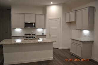 1613 Sunbend Ln in Katy, TX - Building Photo - Building Photo