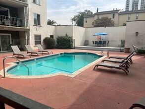 Pioneer Place Apartments in Glendale, CA - Foto de edificio - Building Photo