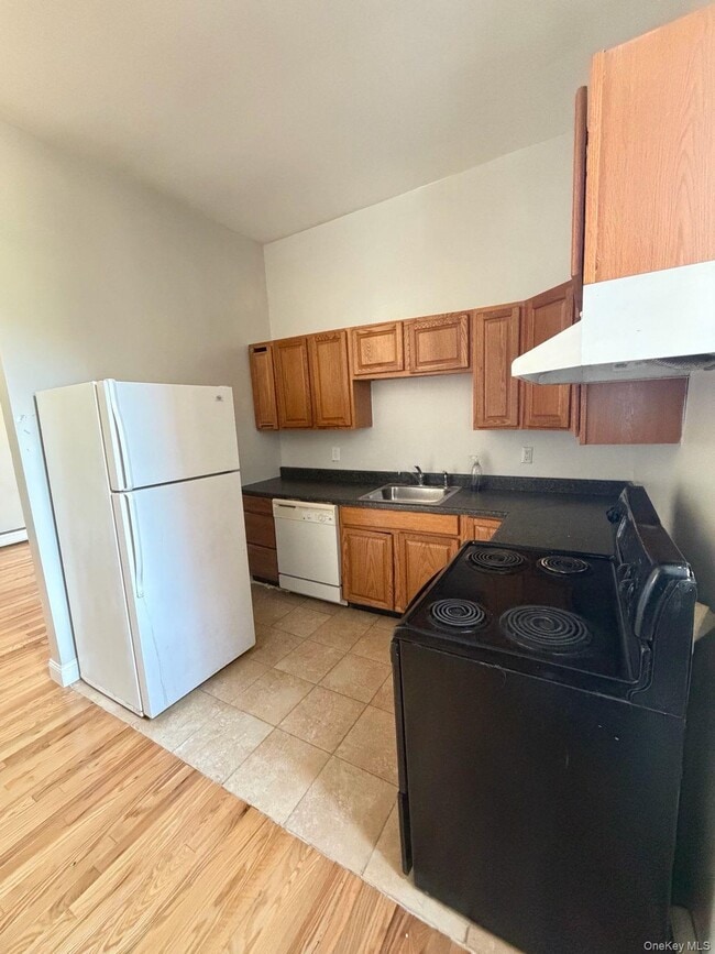 property at 2652 E Main St
