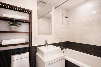 100 Maspeth Ave, Unit 27 in Brooklyn, NY - Building Photo - Building Photo