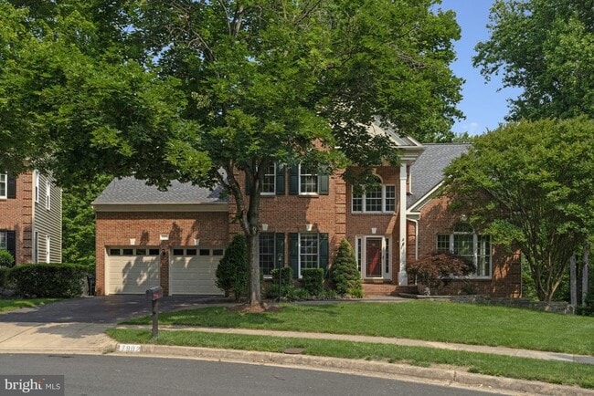 property at 7902 Bracksford Ct