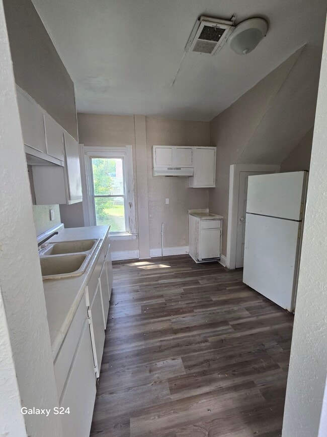 1239 Norwood Ave in Toledo, OH - Foto de edificio - Building Photo