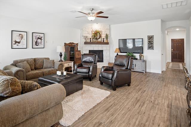 1324 Millican Ln in Aubrey, TX - Building Photo - Building Photo