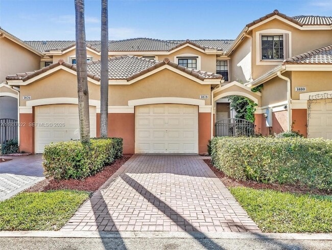 3878 Tree Top Dr in Weston, FL - Building Photo - Building Photo