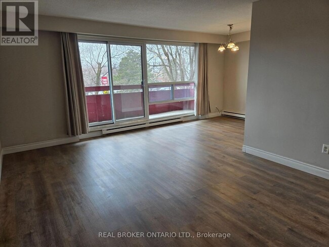 97 Nonquon Rd in Oshawa, ON - Building Photo - Building Photo