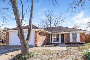 426 Revolution Ln in Arlington, TX - Building Photo