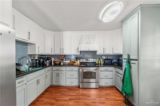 22 Rio De Janeiro St in Edinburg, TX - Building Photo - Building Photo