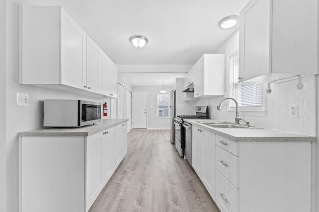 1866 Hanford Ave in Lincoln Park, MI - Building Photo - Building Photo