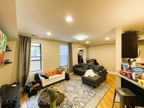 1522 W Superior St, Unit 1-1 in Chicago, IL - Building Photo - Building Photo