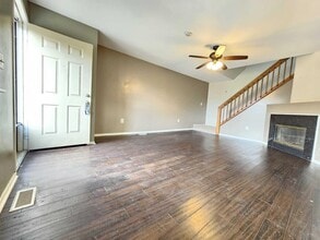 2011 Vine Way Dr in Canton, MI - Building Photo - Building Photo