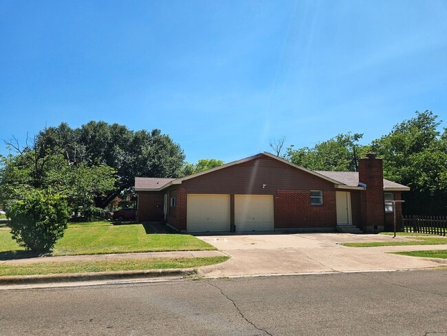 1011 Cedar Dr in Killeen, TX - Building Photo - Building Photo