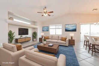 9729 Red Horse St, Unit MEL09C in Las Vegas, NV - Building Photo - Building Photo