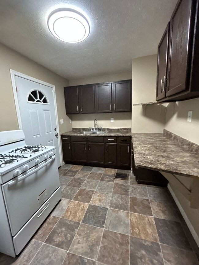 property at 745 S Kaley St
