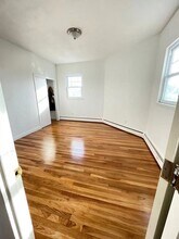 86 West St in Malden, MA - Foto de edificio - Building Photo