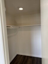 296 16th Pl, Unit B in Costa Mesa, CA - Building Photo - Building Photo