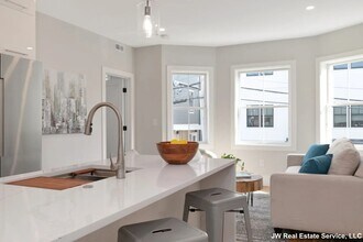 23 Berkshire St, Unit 2 in Cambridge, MA - Building Photo - Building Photo