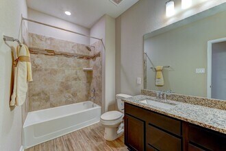 22635 Strathmore Dr in Richmond, TX - Foto de edificio - Building Photo