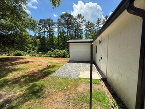7870 Rand Rd in Jonesboro, GA - Foto de edificio - Building Photo