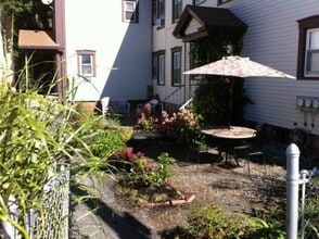 8 Prescott St, Unit 2 bedroom apt lewiston in Lewiston, ME - Building Photo - Building Photo