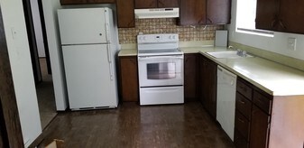 2500 Howard Ave, Unit 3 in Everett, WA - Building Photo