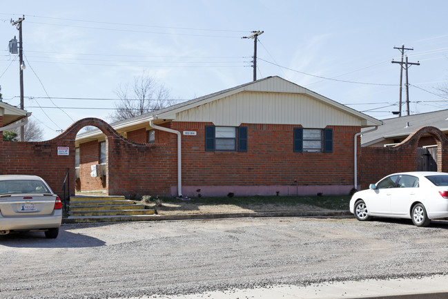 R. Armen Apartments in Tecumseh, OK - Building Photo - Building Photo