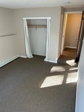 12 Dee Pl in Huntington Station, NY - Building Photo - Building Photo