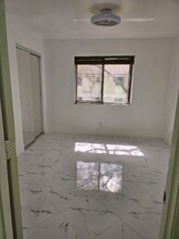 108 Gardens Dr, Unit 1 in Pompano Beach, FL - Foto de edificio - Building Photo