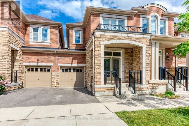 365 Leadwood Gate in Oakville, ON - Building Photo - Building Photo