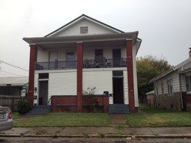 1141 W Maryland St Apartments