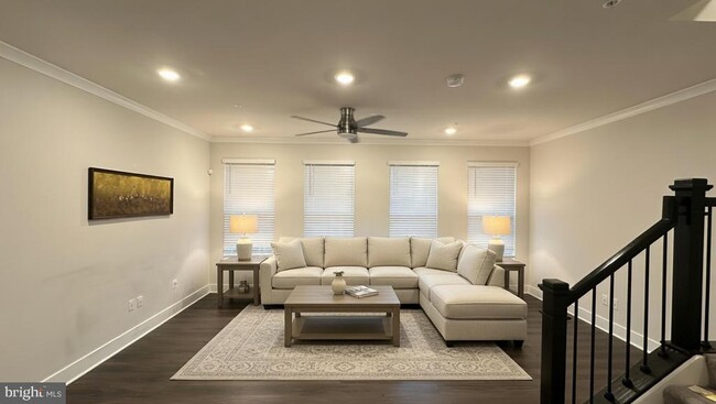 7985 Potter Pl in Elkridge, MD - Building Photo - Building Photo