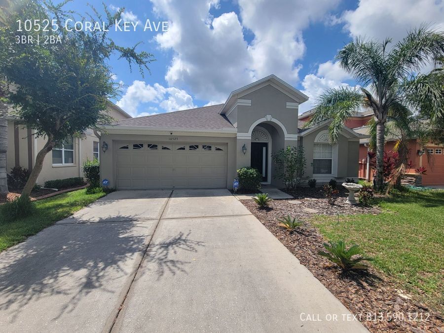 10525 Coral Key Ave in Tampa, FL - Building Photo