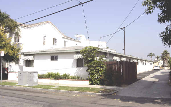 1024 Loma Ave in Long Beach, CA - Building Photo - Building Photo