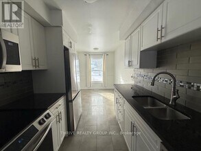 66 Vincent Crescent in London, ON - Building Photo - Building Photo