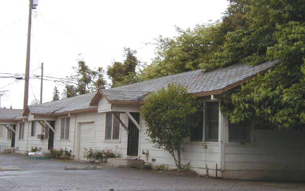 13350 E Church St in Lockeford, CA - Building Photo