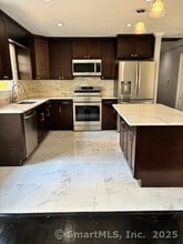 63 Stemway Rd in Trumbull, CT - Building Photo - Building Photo