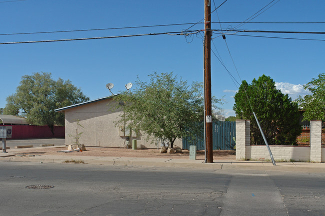 120-134 W Nebraska in Tucson, AZ - Building Photo - Building Photo