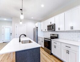 Olde Farm Estates in Lambertville, MI - Building Photo