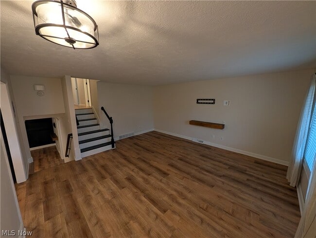 8645 Courtland Dr in Strongsville, OH - Building Photo - Building Photo