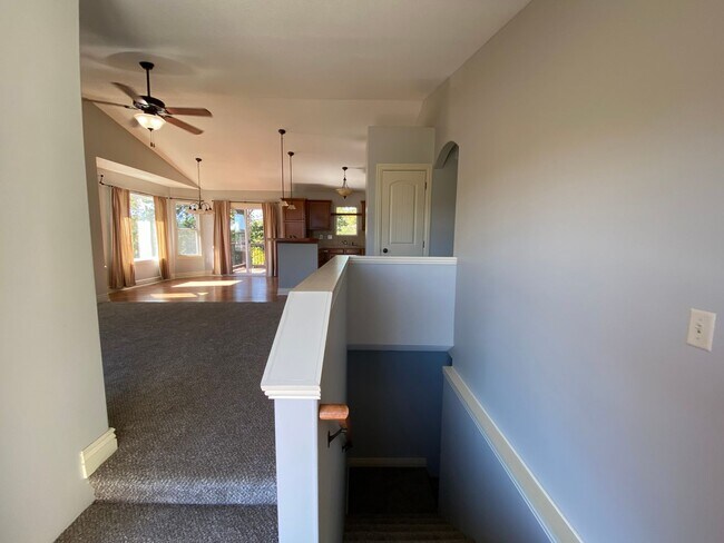 824 Fossilridge Dr in Manhattan, KS - Building Photo - Building Photo