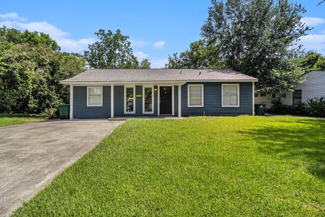 property at 5235 Kingsbury St