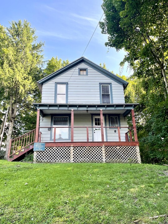 2 Holly Terrace in Cortland, NY - Building Photo