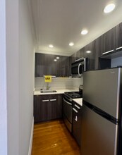 256 Newbury St, Unit 5 in Boston, MA - Foto de edificio - Building Photo