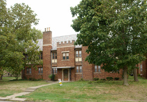 1542 Northwest Blvd Apartments