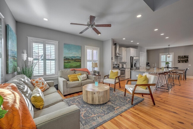 1175 Leesville St in North Charleston, SC - Foto de edificio - Building Photo